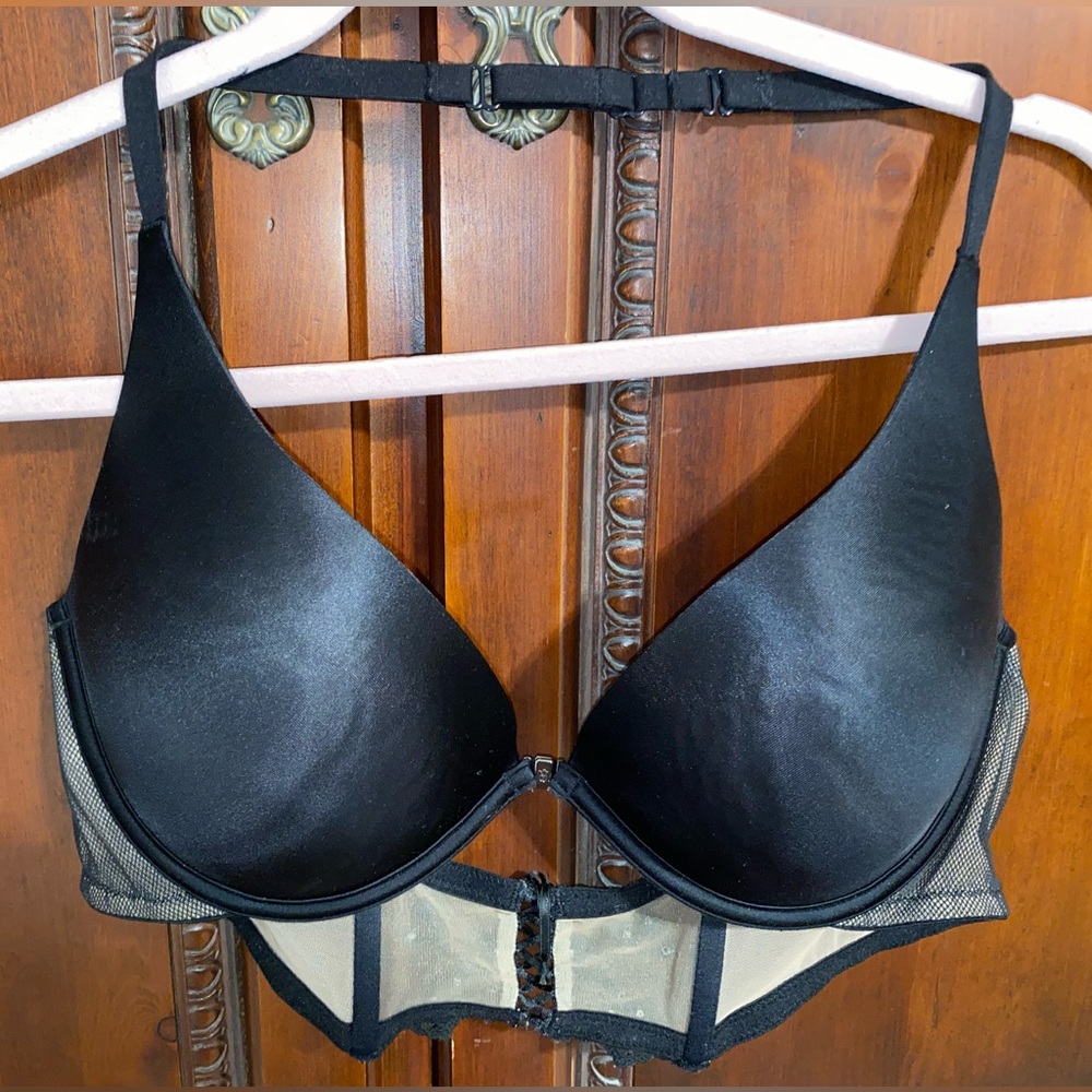 Victoria’s Secret Plunge Multi Wear Bra 38C